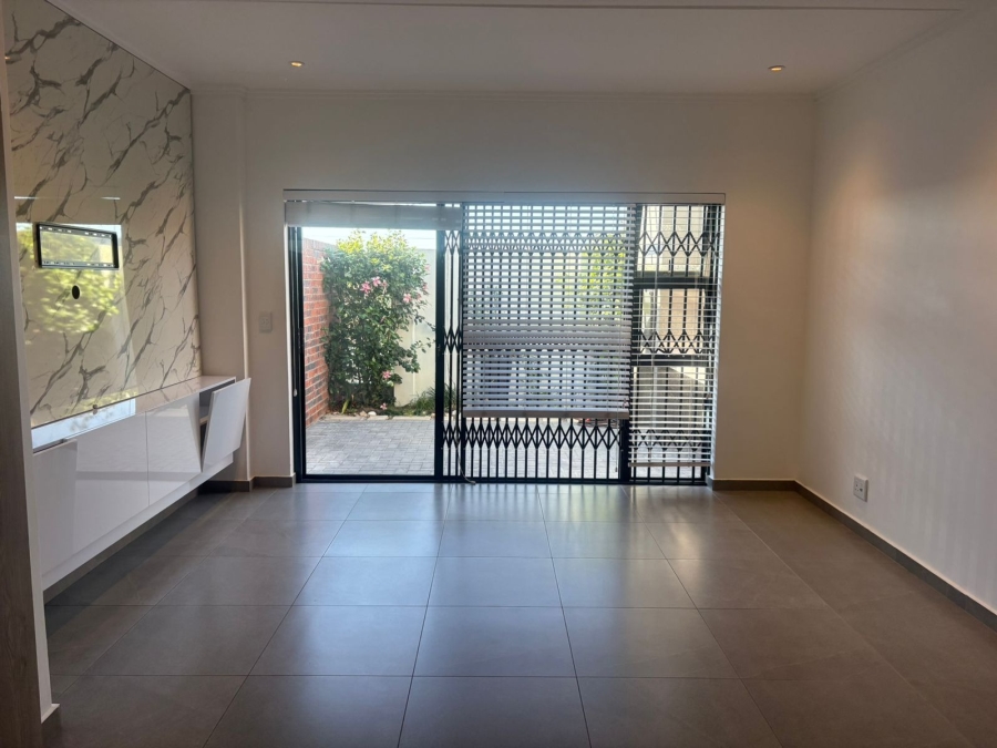 2 Bedroom Property for Sale in Sandown Western Cape